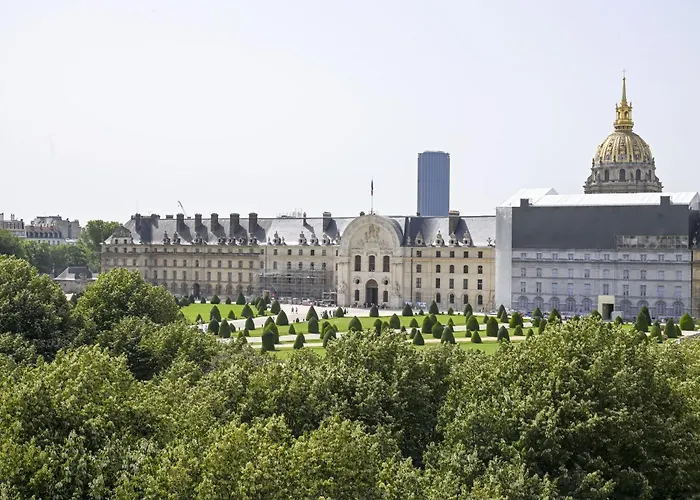 Bright Penthouse With Panoramic Views Invalides