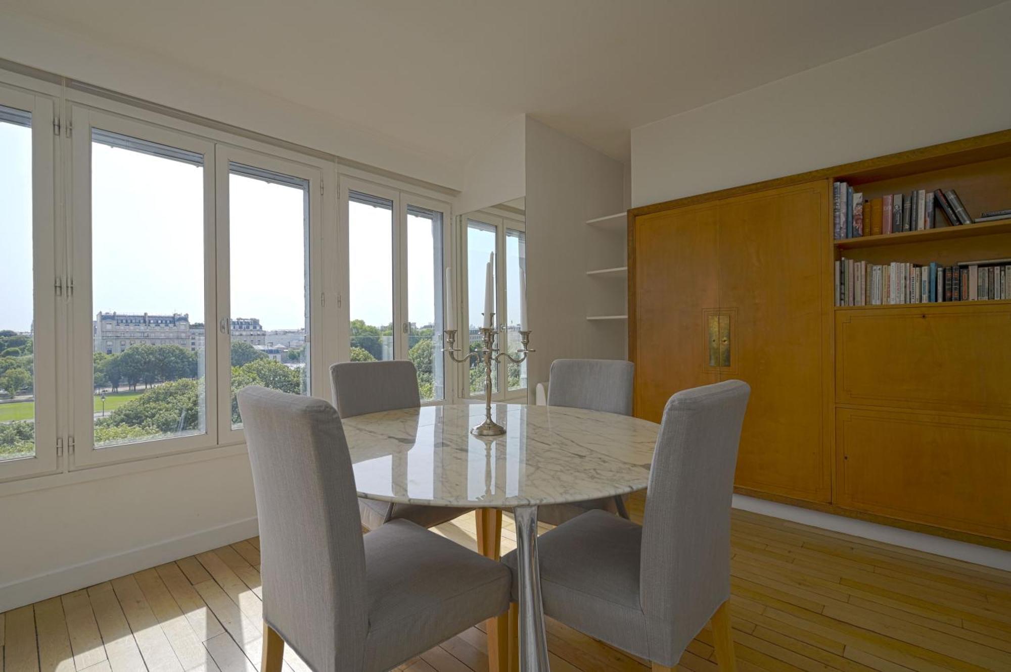 Bright Penthouse With Panoramic Views Invalides