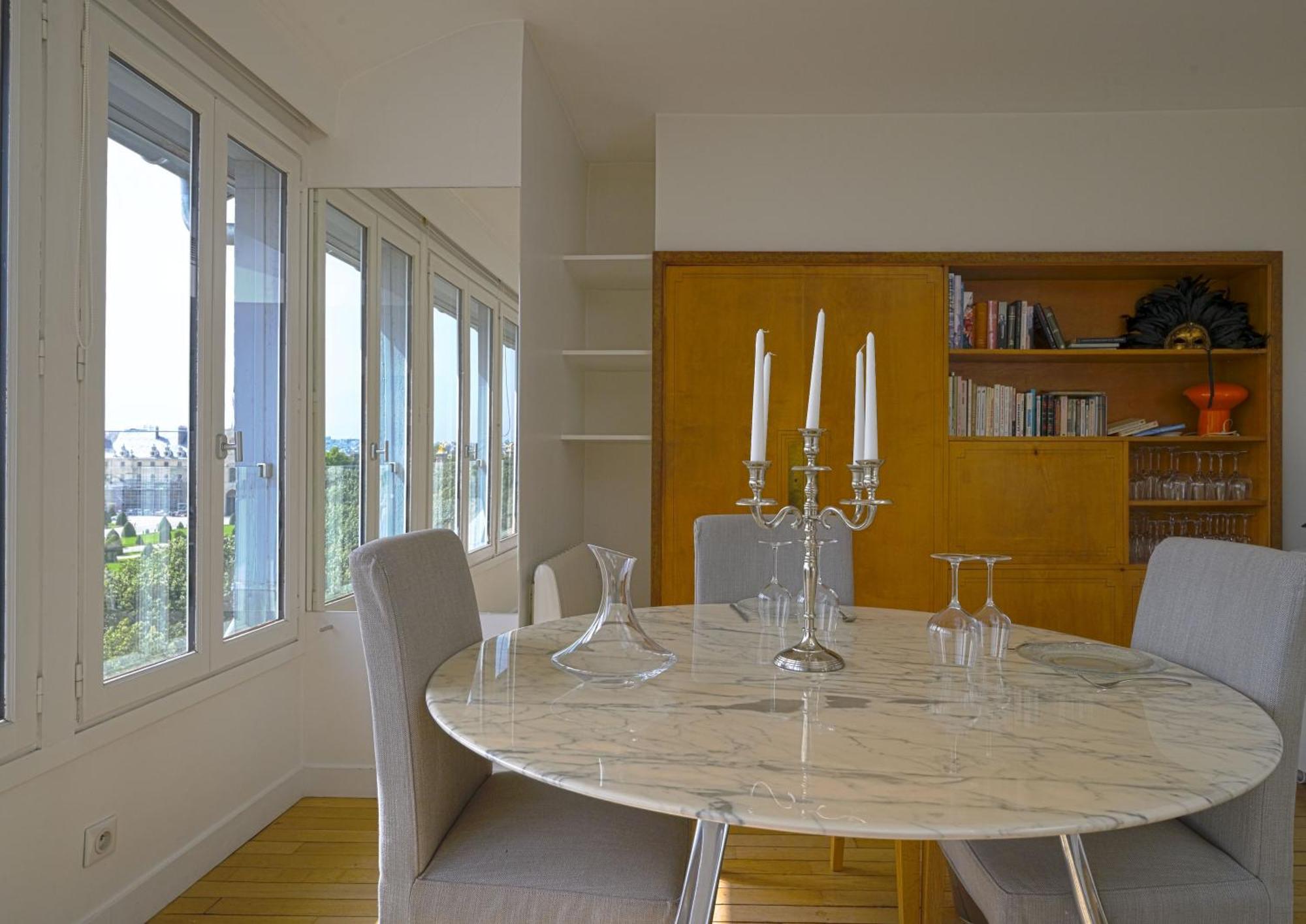 Bright Penthouse With Panoramic Views Invalides Apartment Paris